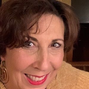 Meet your Posher, Debbie